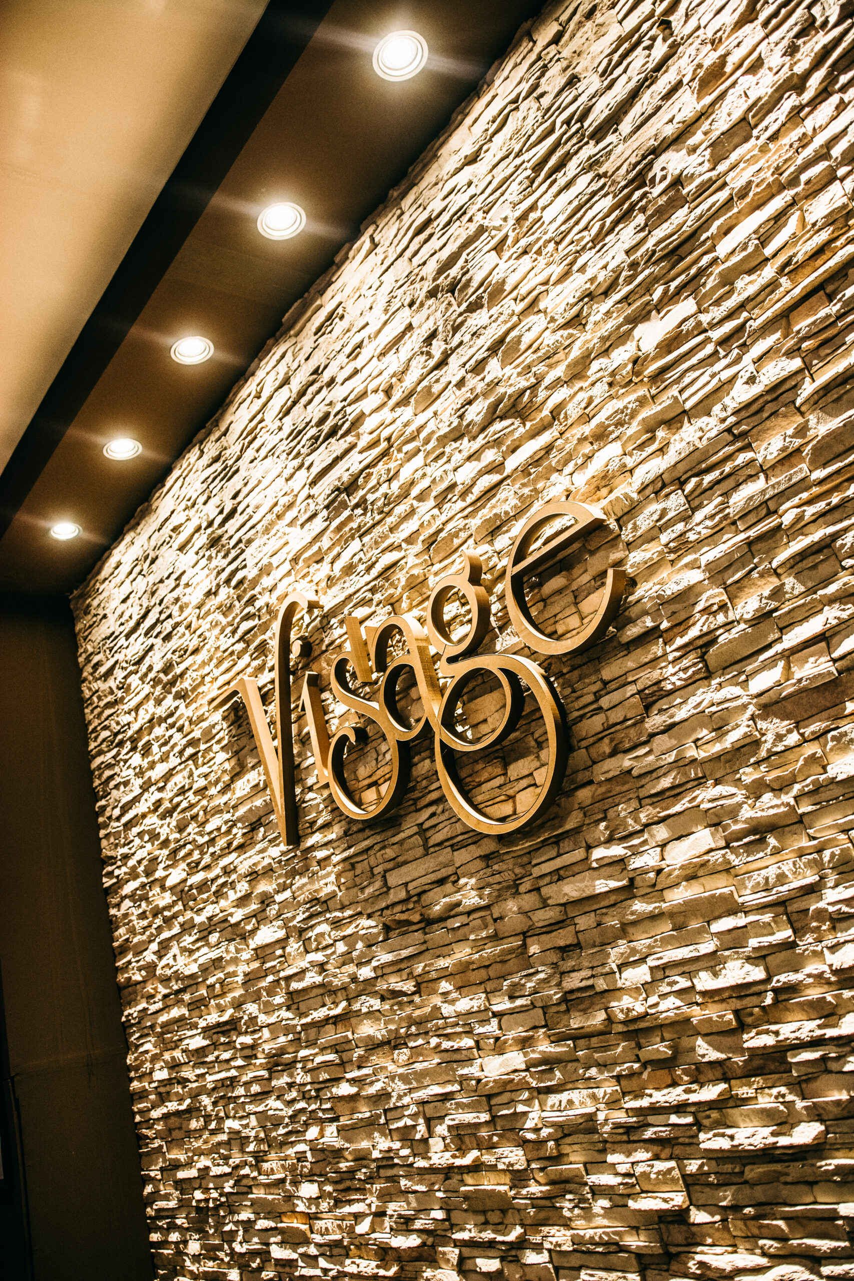 VISAGE (39)
